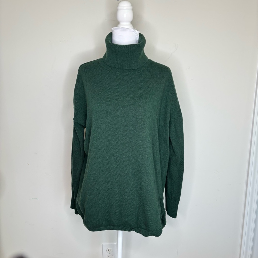 B13 Treasure & Bond Jewel Green Turtleneck Sweater Knit Medium Relaxed Fit